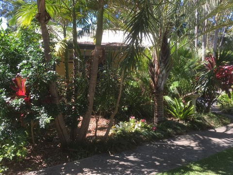 Safety Beach Ocean Bungalows - Dentist Find 2