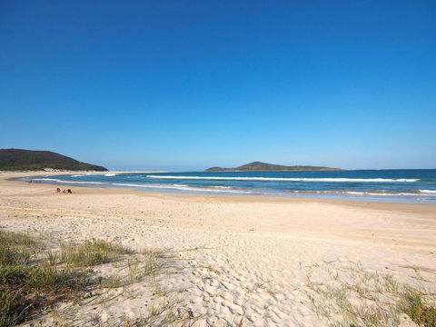 Salt Water @ Fingal Bay - Dentist Find 3