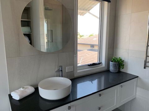 Saltwater Villas - Pet Friendly Accommodation - Dentist Search 3