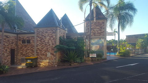 Sanctuary Resort Motor Inn - Dentists Australia 0