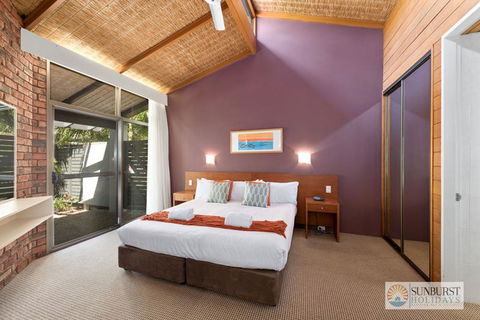 Sapphire Owl - Dentists Australia 3