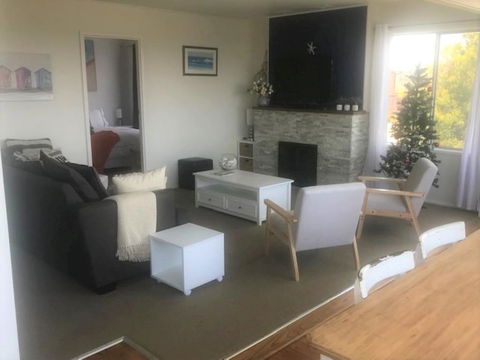 Scarlets By The Sea - Dentist Search 2