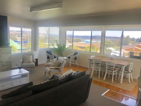 Scarlets By The Sea - Dentist Search 1