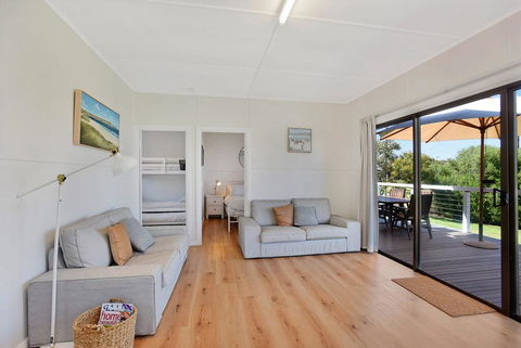 Scenic Shack - 4 Scenic Way - Dentist Search 3