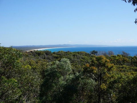 Scribbly Gums - Rainbow Beach, Ocean-front Spacious Home With Pool - Dentists Australia 1