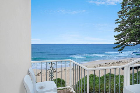 Sea Spray Apartments, Unit 1 - Dentists Australia 0