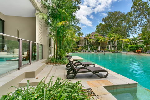 Sea Temple Swim Out Apartment - Dentist Find 1
