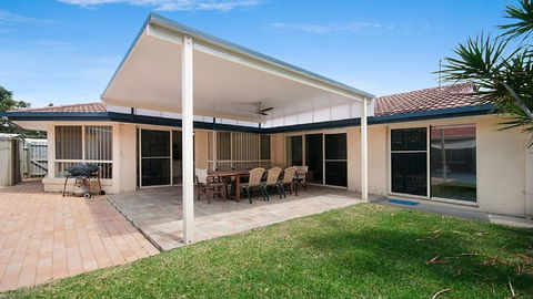 Seachange - Foxtel, Netflix, WiFi - Dentist Find 0