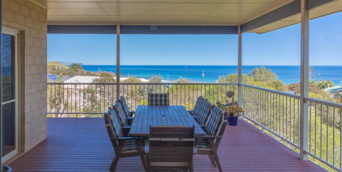 Seaclusion - 8 View Court Carrickalinga - Dentist Search 0