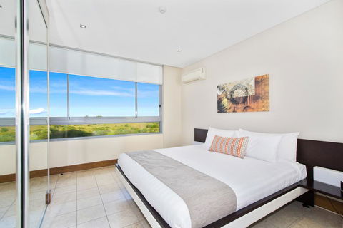 Self Contained 2 Bed Luxury Apartment - Dentist Find 1