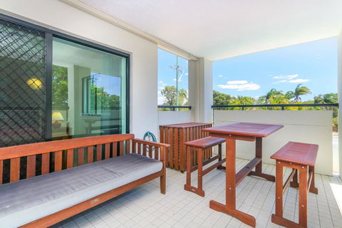 Serenity 3 Bedroom Holiday Apartment - Dentist Find 2