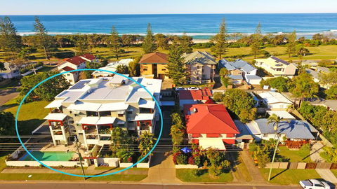 Serenity 3 Bedroom Holiday Apartment - Dentist Find 0