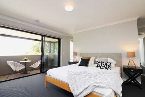 Serenity On Currawong - Billiards, Home Theatre, WiFi, Linen, 4 Bdrms - Dentist Find 2