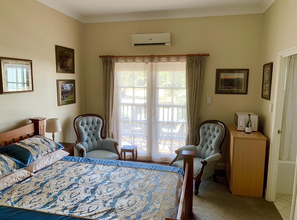 Settlers Hotel York