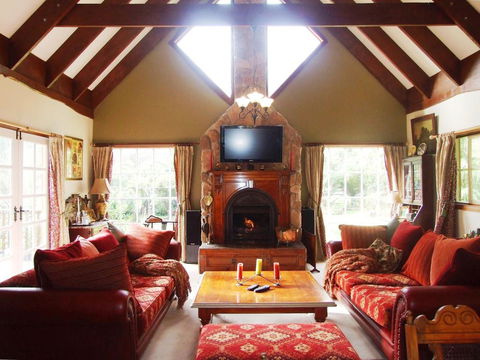 Shakespeare's Wilderness Chalet - Dentists Australia 1