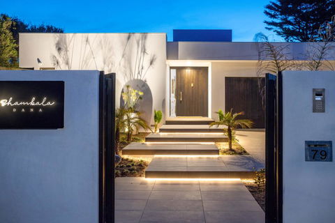 Shambala Dana: Beach And Pool - Dentists Australia 1