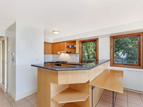 Shearwater House - Dentist Find 1