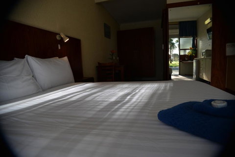 Ship Inn Motel - Dentist Search 2