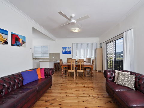 Short Street, 4, The Beach Cottage - Dentist Find 0