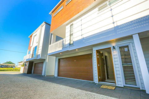 Silica Townhouse Kingscliff - Dentist Find 3