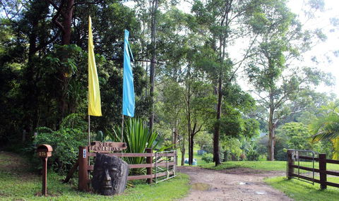 Silk Pavilions Glamping - Dentist Search 3