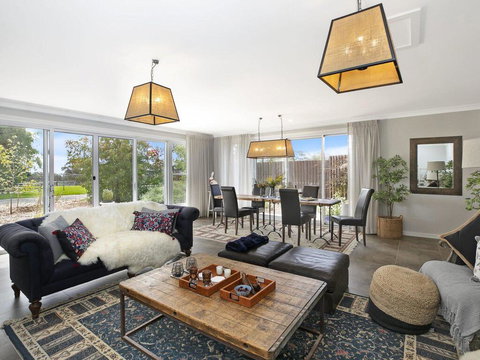 Silky Oak Villa - Spacious & Beautifully Decorated - Dentist Find 1