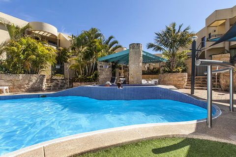 Silver Sands Resort Mandurah - Dentist Find 0