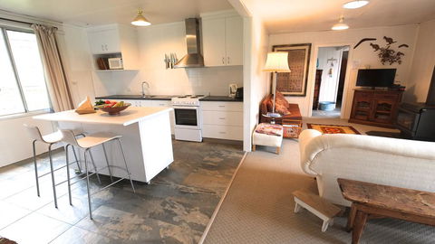 Sisters Beach House - Dentist Find 2