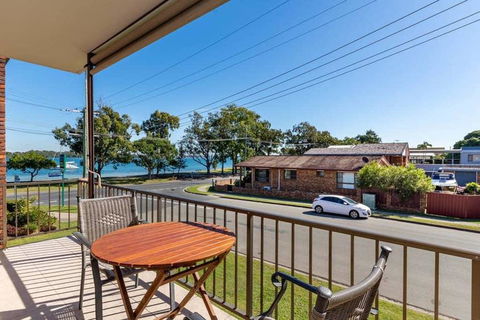 Smooth Sailing - Dentist Search 0