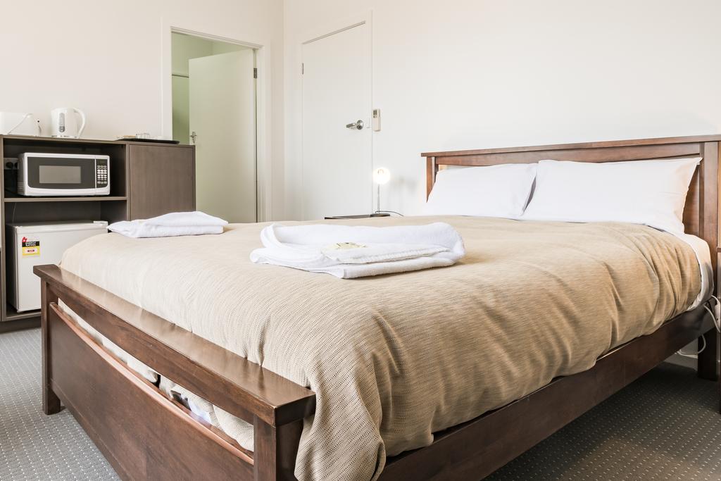 Somerset Hotel