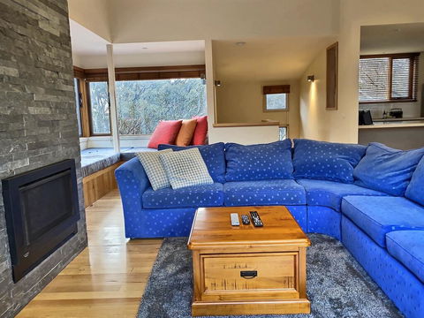 Sonoma Chalet - Dentist Search 3