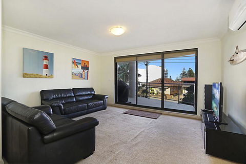 Sorrento Apartments - Unit 201 - Dentists Australia 2