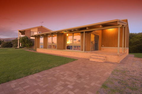 South Beach House 1 - 12 Gold Coast Drive - Dentist Search 2