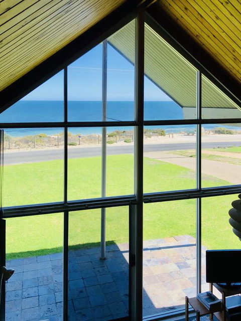 South Beach House 2 - 11 Gold Coast Drive - Dentist Find 3