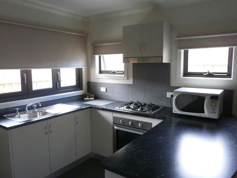 Sovereign Views Apartments - Dentist Find 3