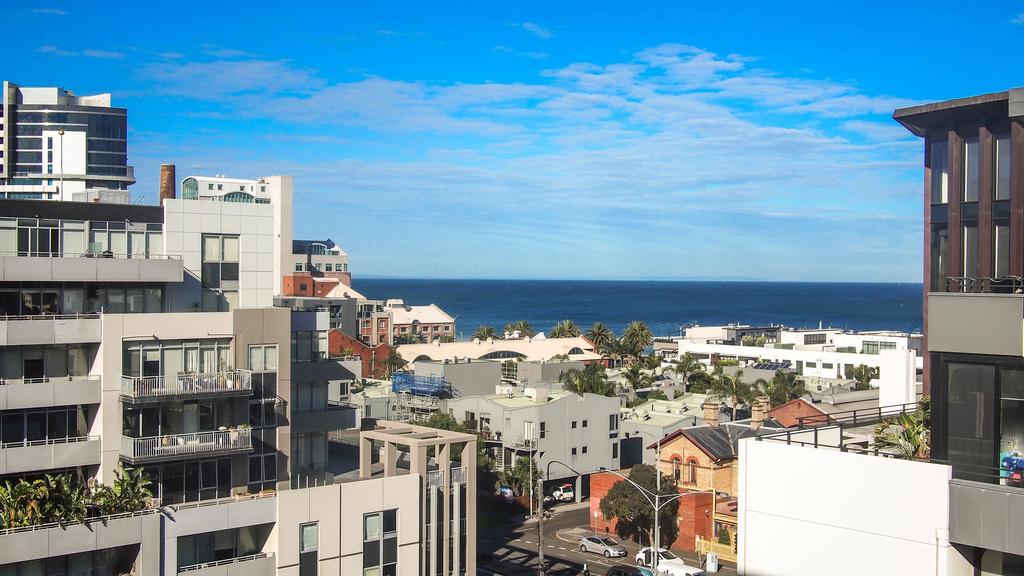 Spacious Seaviews - StayCentral
