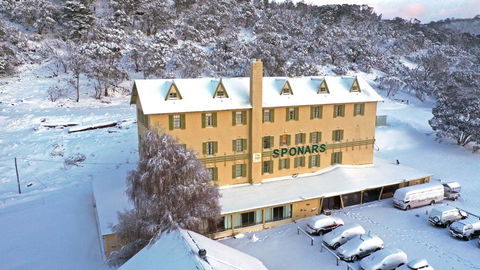 Sponars Chalet - Dentist Search 0