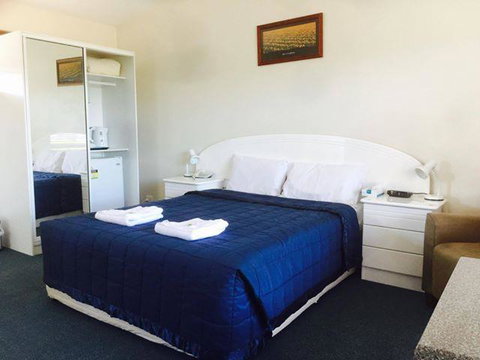 Springsure Overlander Motel - Dentists Australia 1