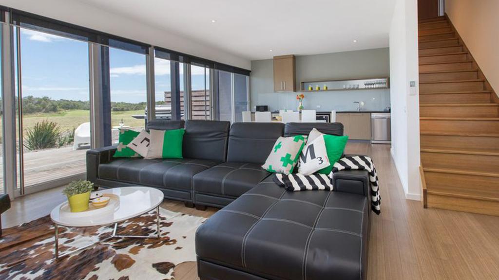 ST ANDREWS BEACH APARTMENT 4.01