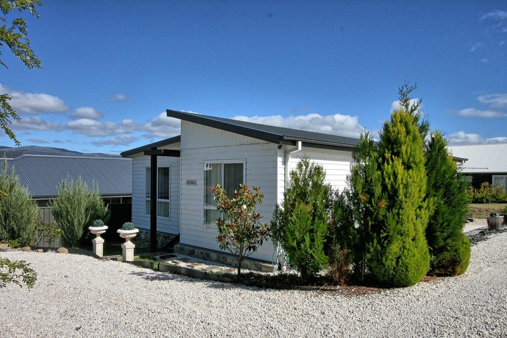 St Helena's 5 Twynam Street Jindabyne NSW 2627