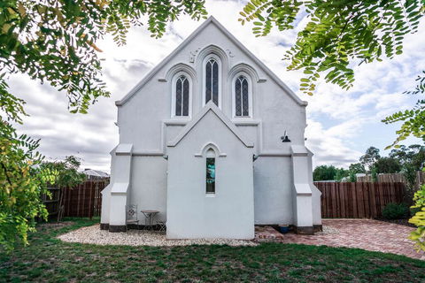 St James Converted Church - Dentist Find 1