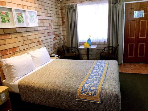 Starlight Motor Inn - Dentists Australia 2