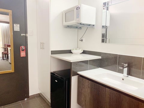 Statesman Motor Inn - Dentist Find 2