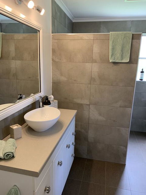 Stephanies Country Cottages - Dentist Find 2