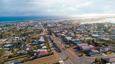 Stillwaters - Panoramic View Of Lakes Entrance - Dentist Find 0