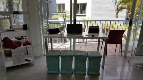Studio Apartment Mooloolaba Beach Holiday Management - Dentist Find 3