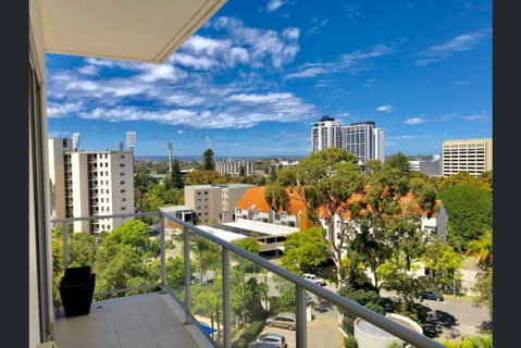 Stunning 2 Storey Apartment In Perth's CBD - Dentist Find 2