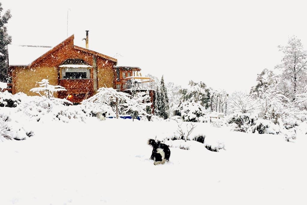 STUNNING HOME WITH AMAZING VIEWS - just 20 mins to the city and only 10 to MONA