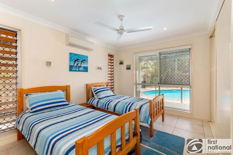 Stunning Waterfront Home With Pool - Sylvan Beach Esp, Bellara - Dentist Search 2