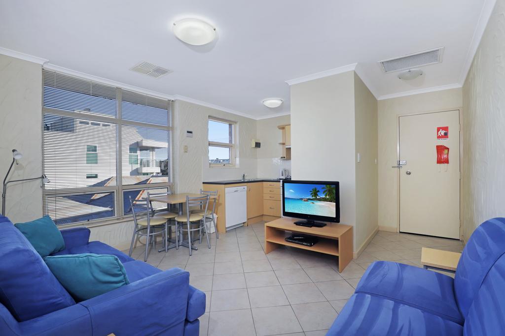Stylish Comfortable 2 bdrm Glenelg North